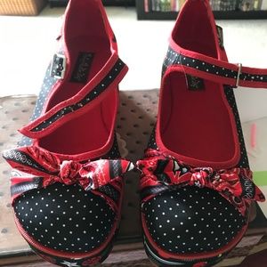 Hot Chocolate Rockabilly Mary Jane Platforms size 8